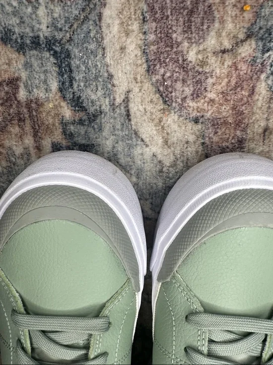 Nike Women’s Sneakers in Sage Green and Cream - Picture 7 of 9